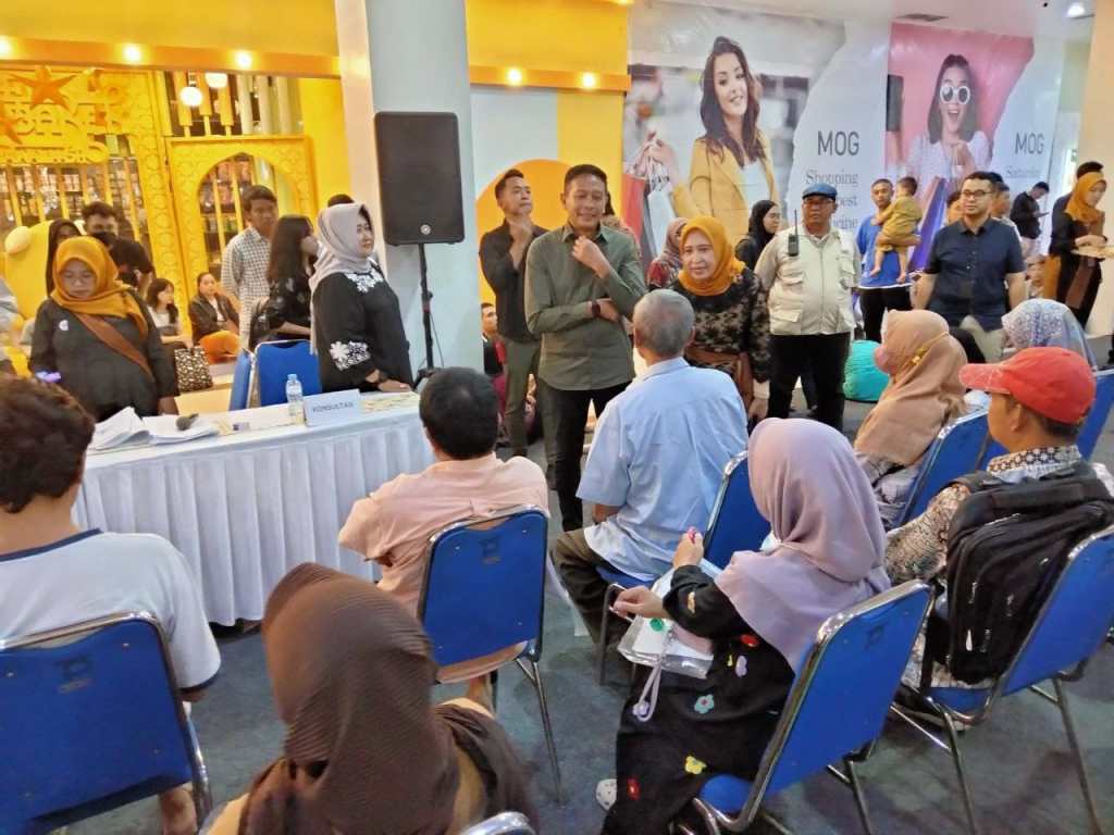 Pj Wali Kota Malang Apresiasi Dispenduk Jembol di Mall Sangat&nbsp;Efektif