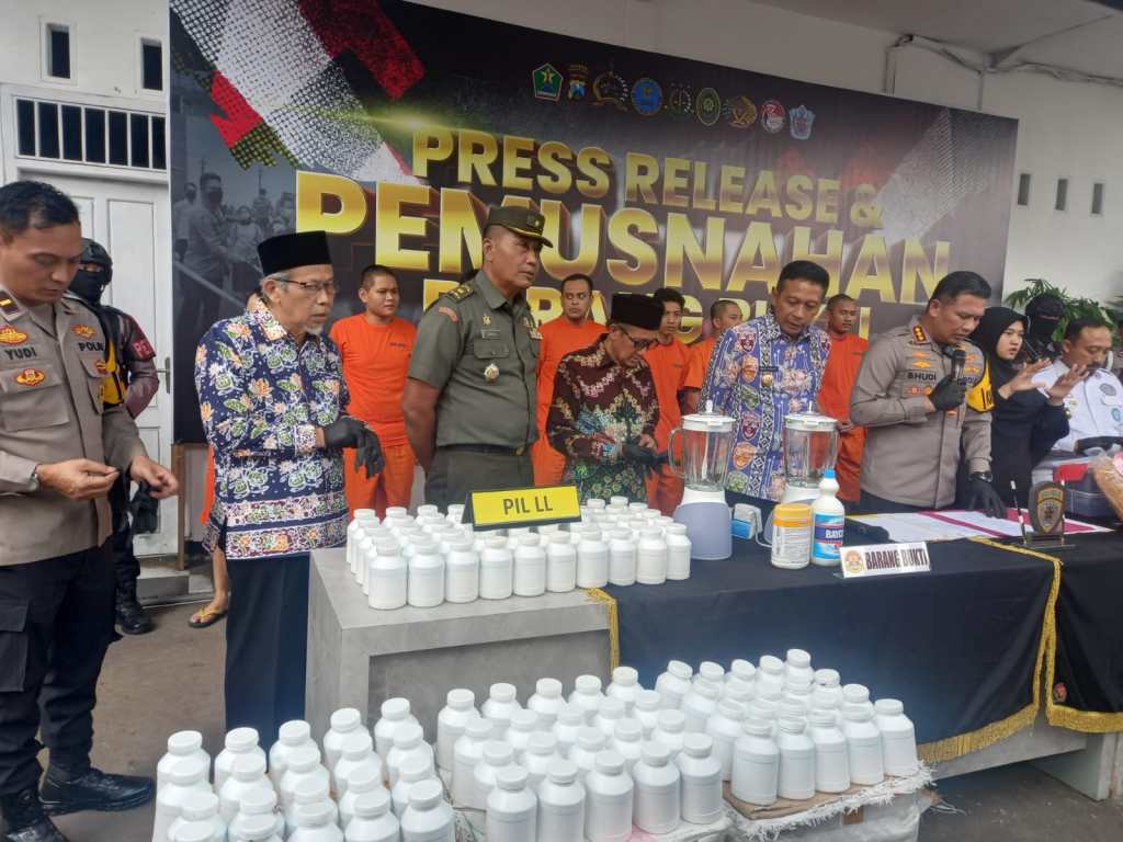 Kasdim 0833/Kota Malang Hadiri Pemusnahan Narkotika di Mapolres Malang Kota