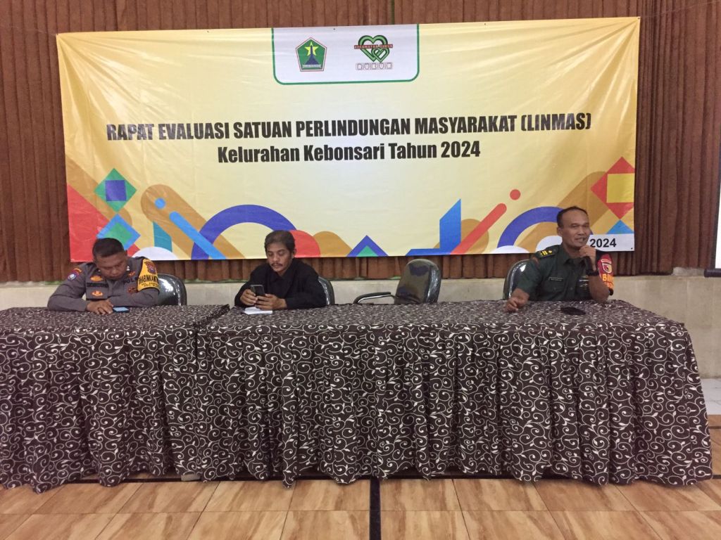 Babinsa Sukun Dampingi Rapat Evaluasi Linmas di Kelurahan&nbsp;Kebonsari