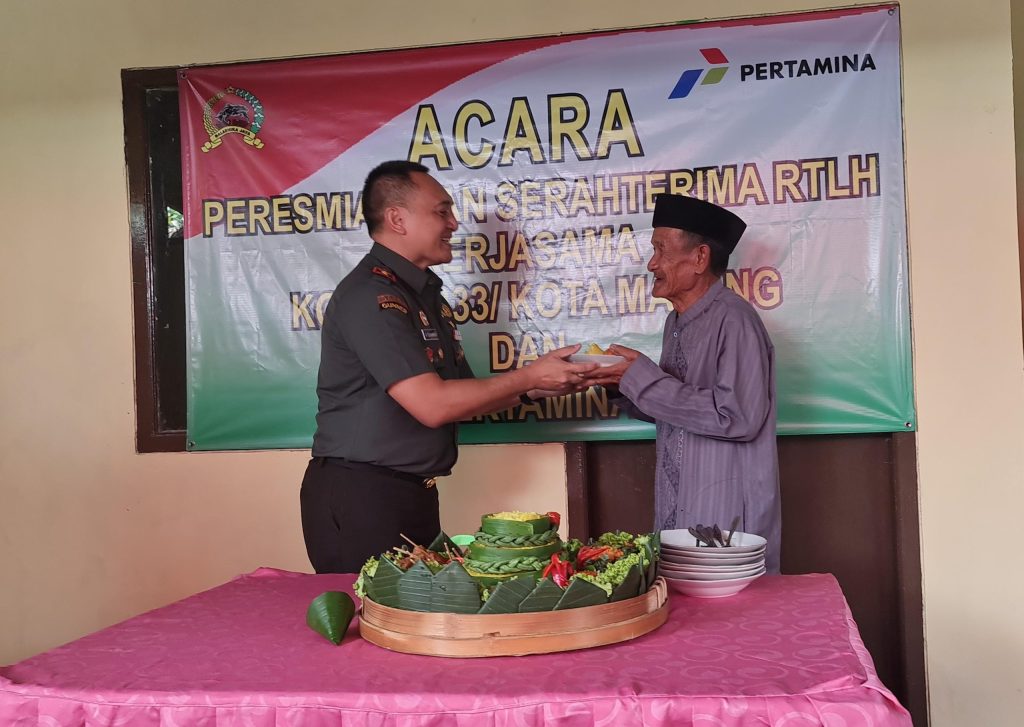 Kodim 0833/Kota Malang Serahkan Bantuan Renovasi RTLH&nbsp;Veteran